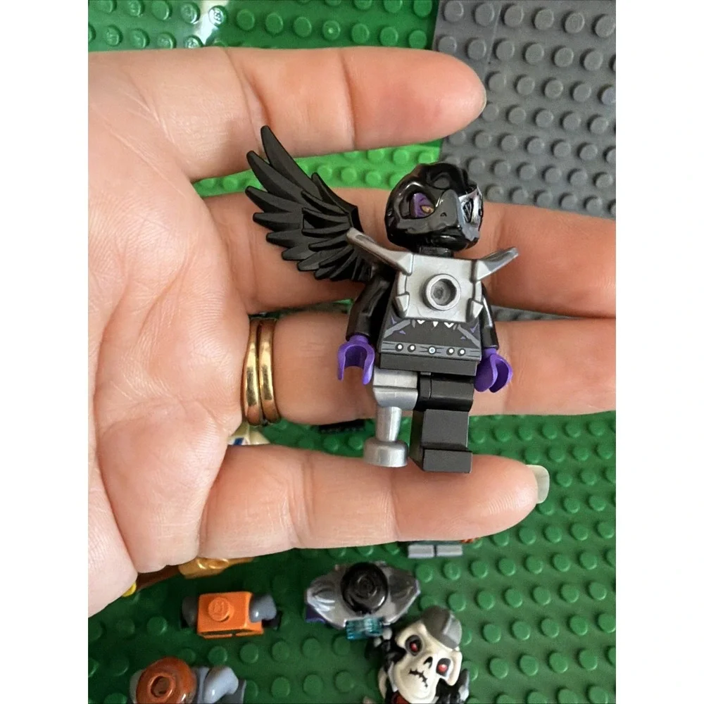 LEGO CHIMA minifigures lot